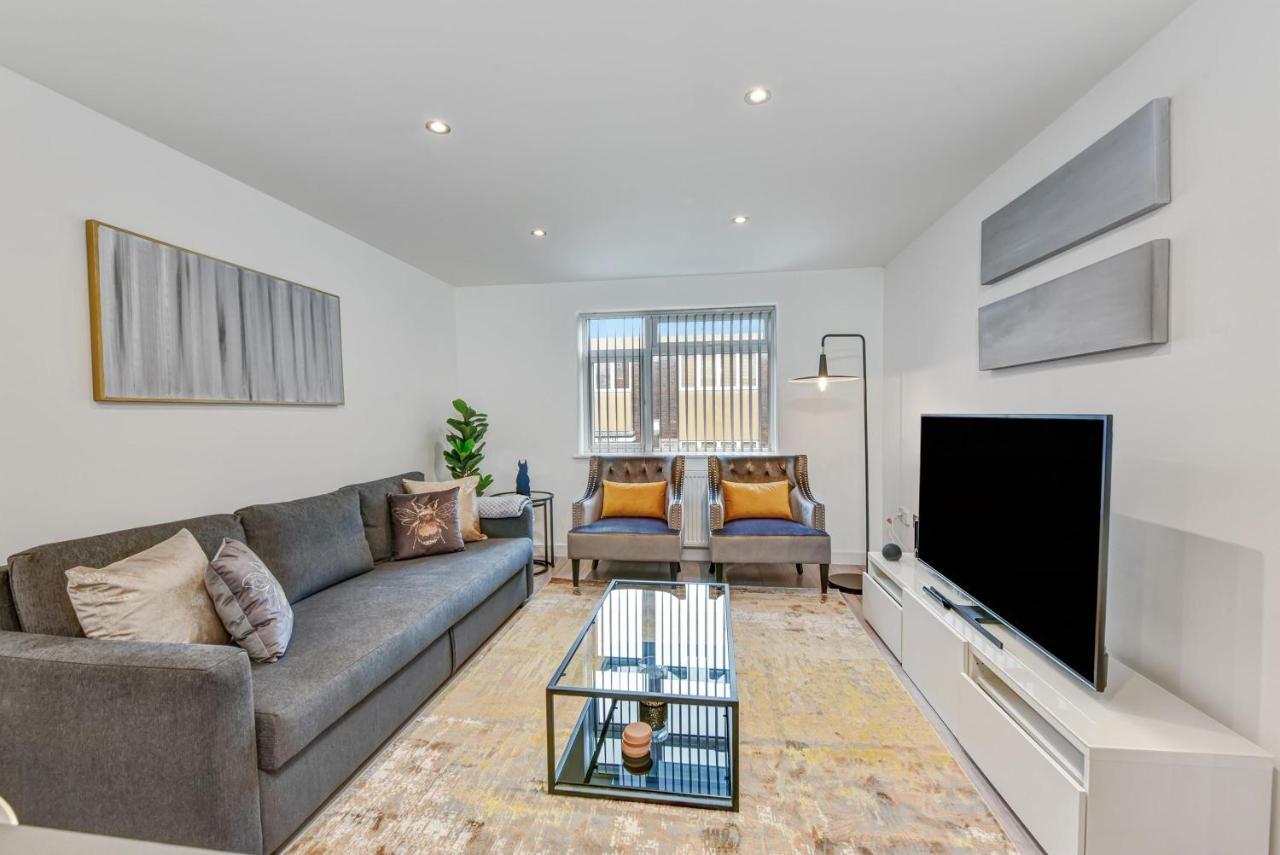 St Martins 2 Bedroom Apartments In Ruislip By 360 Stays 외부 사진