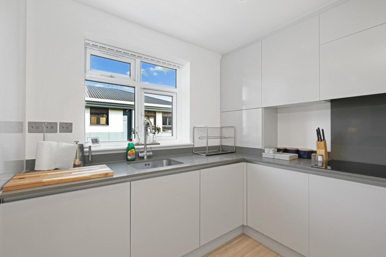 St Martins 2 Bedroom Apartments In Ruislip By 360 Stays 외부 사진