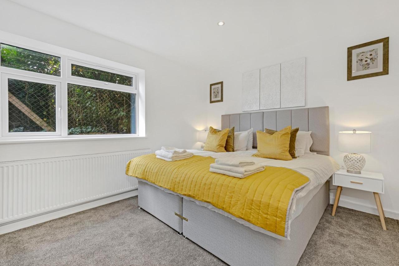 St Martins 2 Bedroom Apartments In Ruislip By 360 Stays 외부 사진