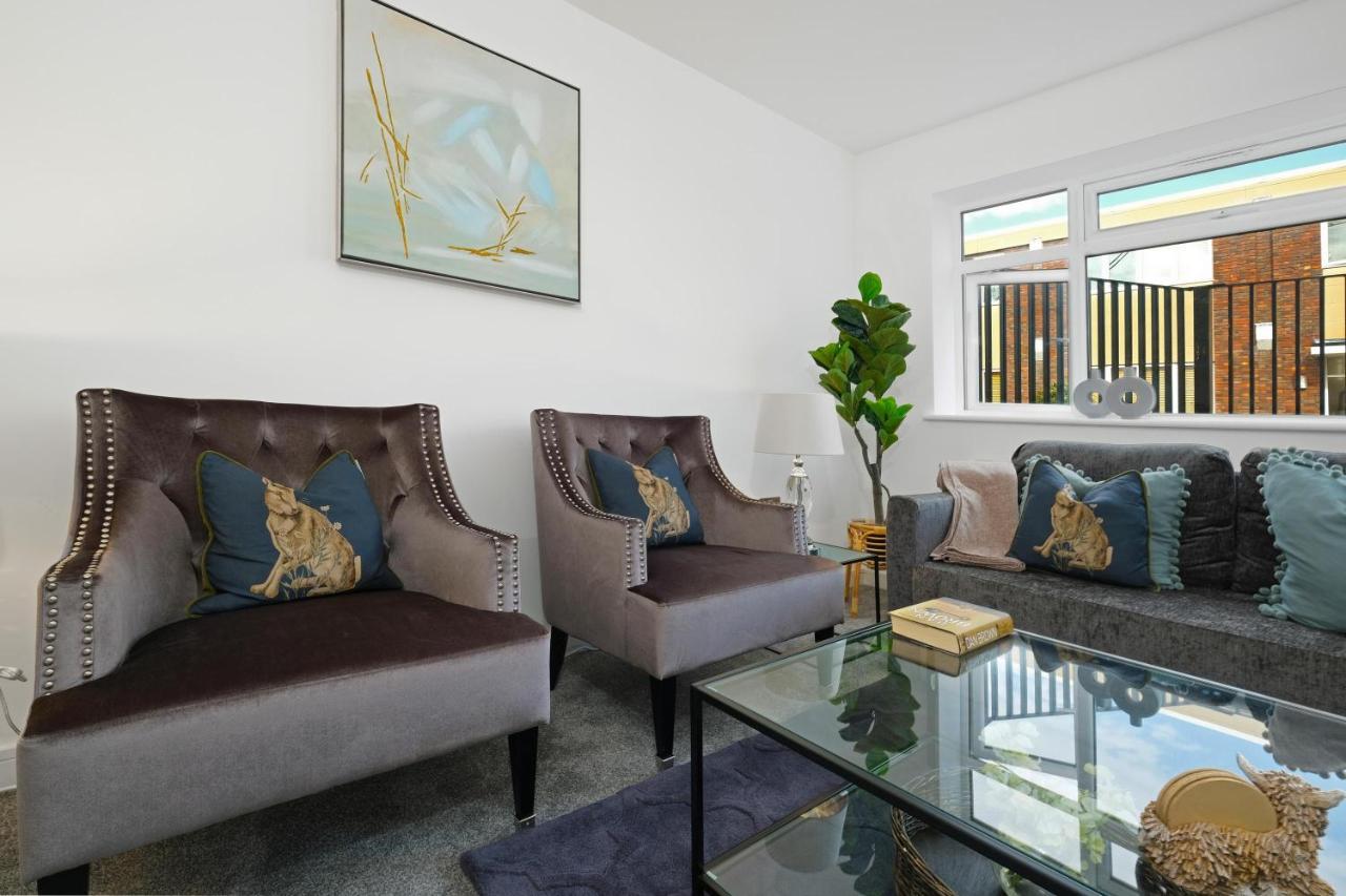 St Martins 2 Bedroom Apartments In Ruislip By 360 Stays 외부 사진