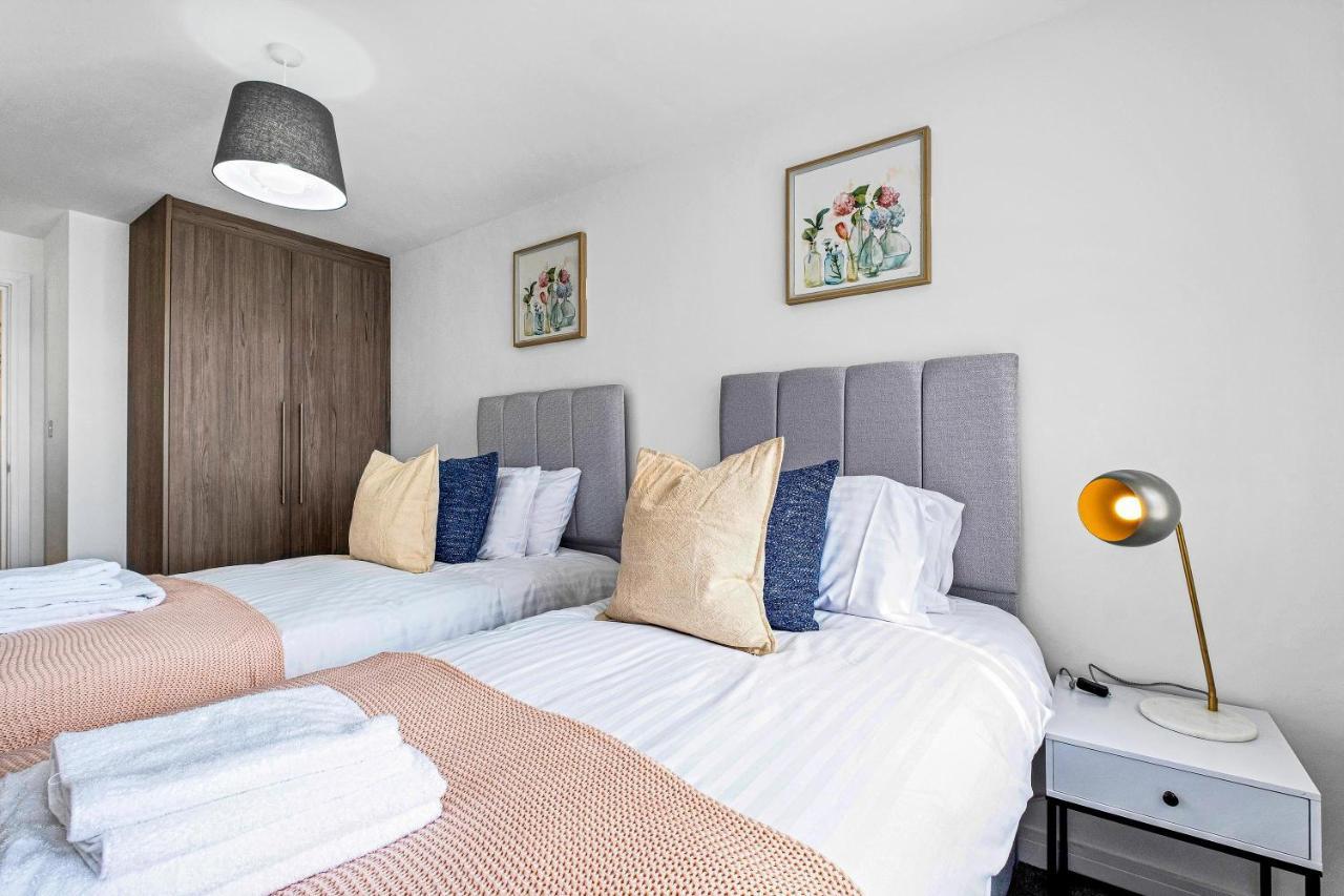 St Martins 2 Bedroom Apartments In Ruislip By 360 Stays 외부 사진