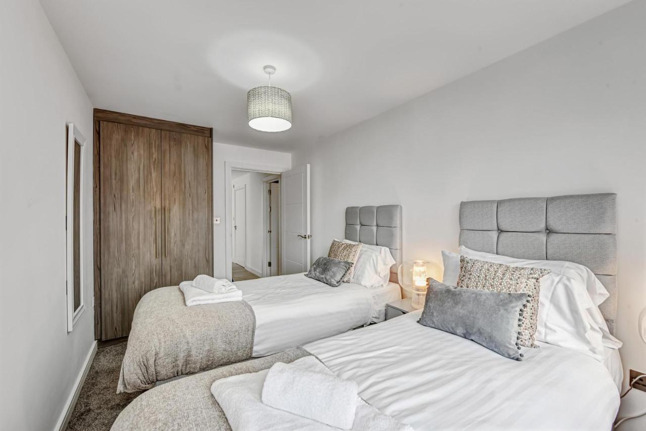 St Martins 2 Bedroom Apartments In Ruislip By 360 Stays 외부 사진