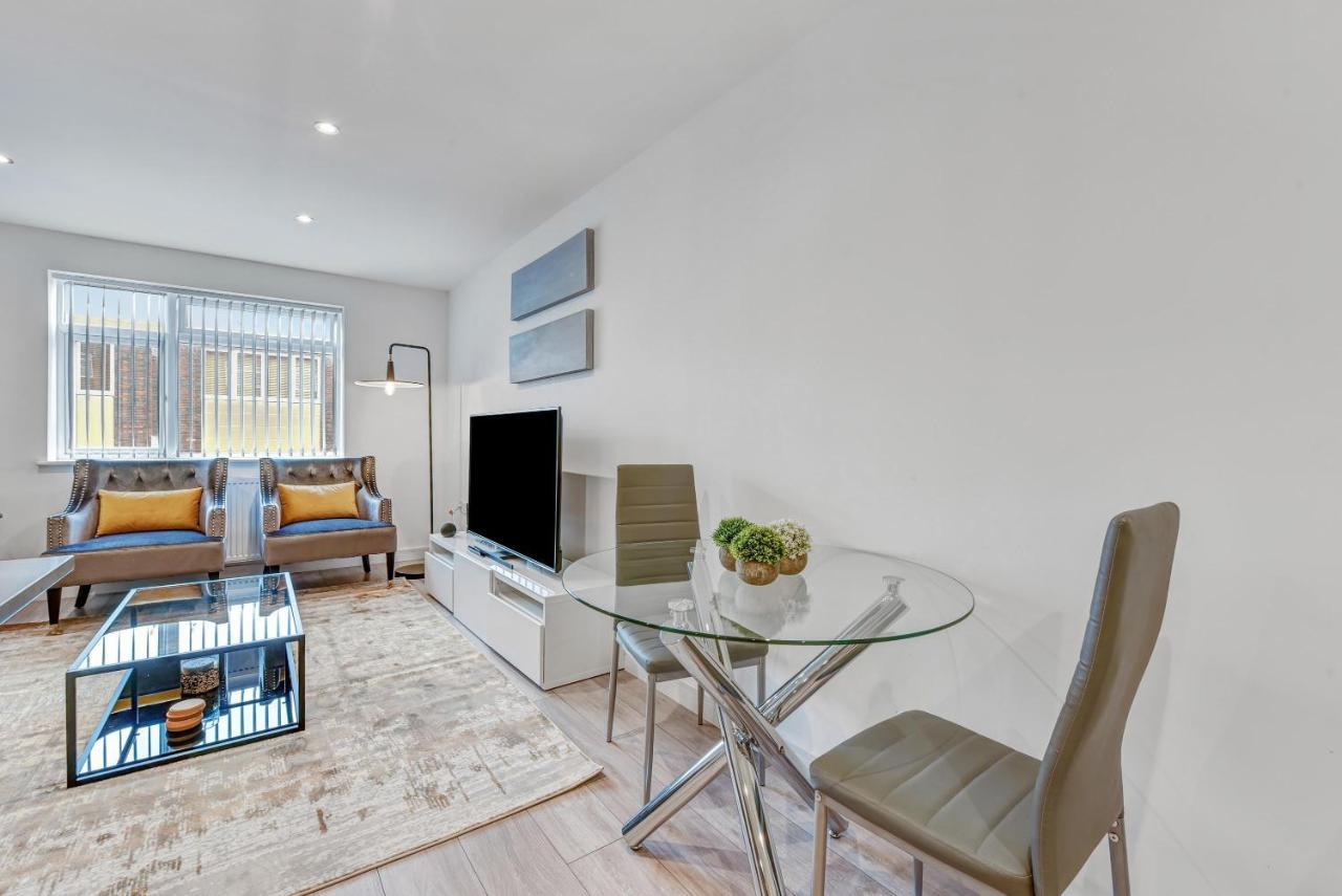 St Martins 2 Bedroom Apartments In Ruislip By 360 Stays 외부 사진