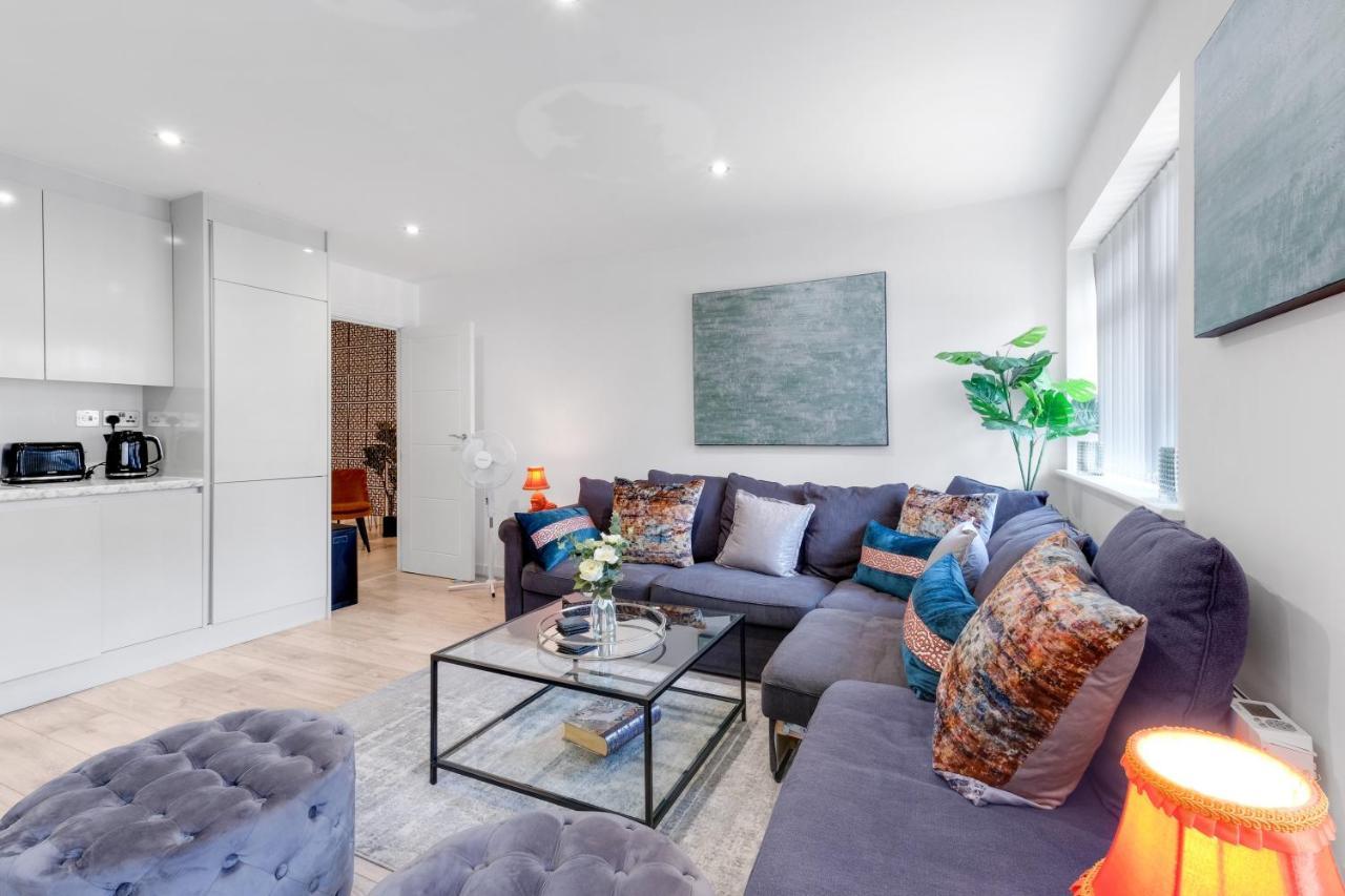 St Martins 2 Bedroom Apartments In Ruislip By 360 Stays 외부 사진