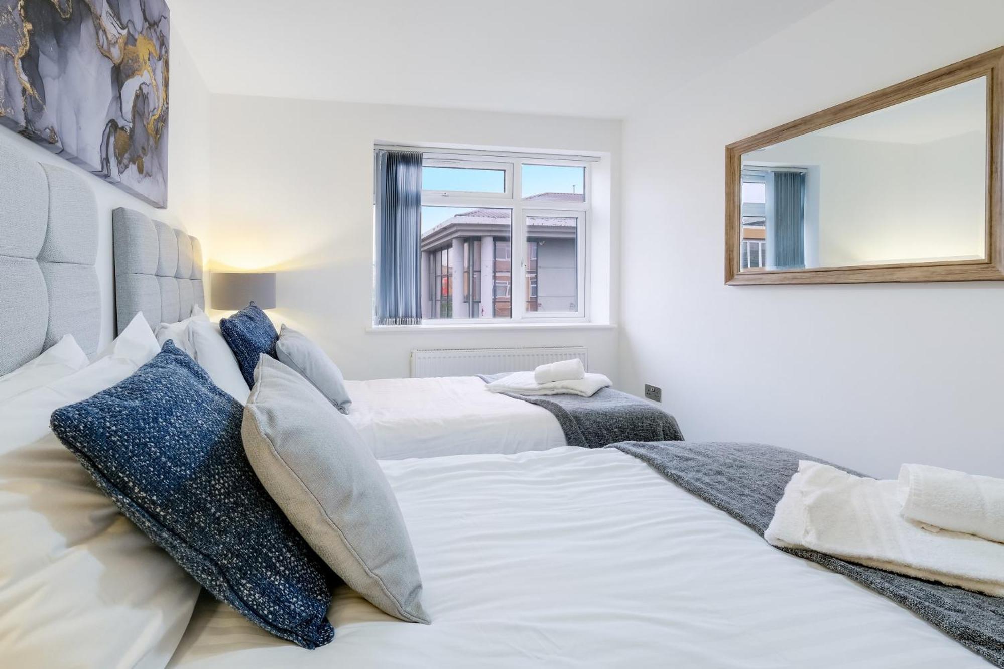 St Martins 2 Bedroom Apartments In Ruislip By 360 Stays 외부 사진