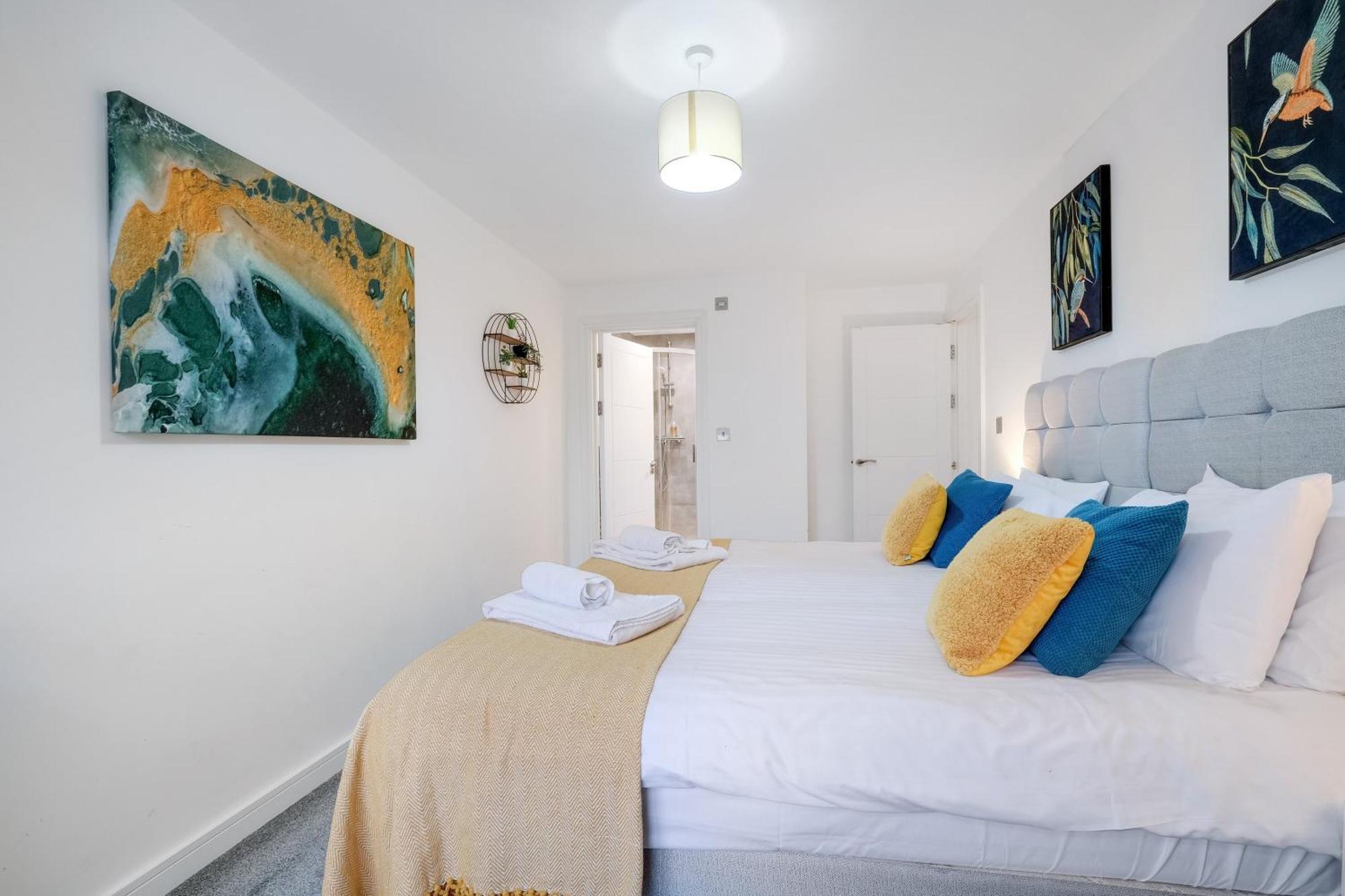 St Martins 2 Bedroom Apartments In Ruislip By 360 Stays 외부 사진