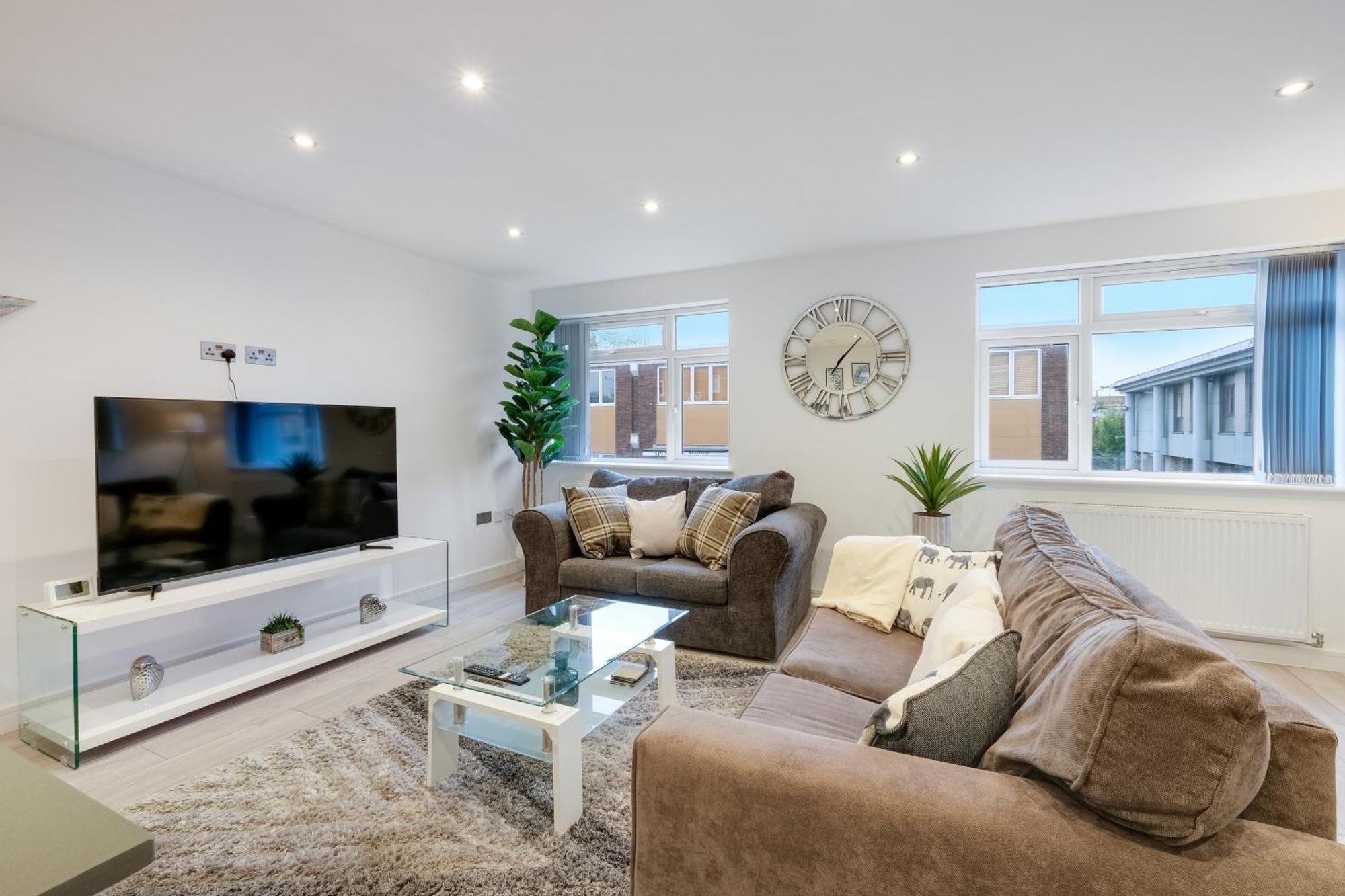 St Martins 2 Bedroom Apartments In Ruislip By 360 Stays 외부 사진